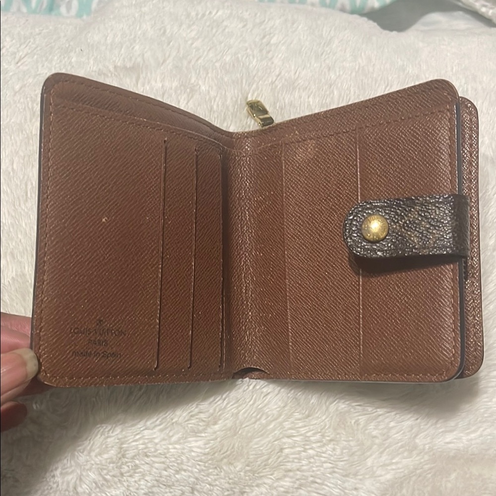 Authentic Louis Vuitton Monogram Compact Zip Bifold Wallet - Picture 8 of 14